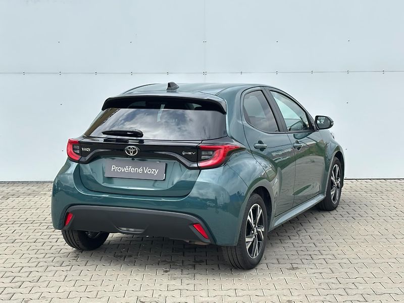 Toyota Yaris 1.5 HSD e-CVT Style - fotka 2 z 27