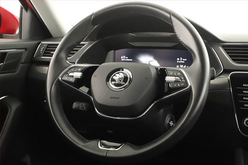 Škoda Superb (2022) 2.0 TDI - fotka 8 z 21