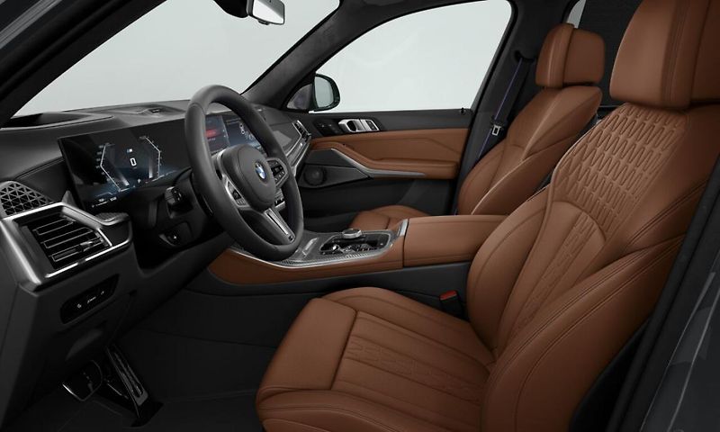 BMW X5 M60i - fotka 4 z 4