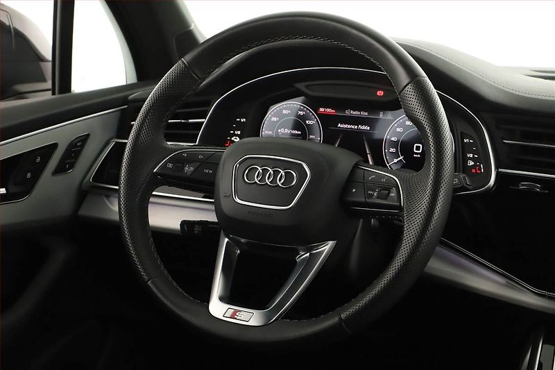 Audi Q7 (2023) 60 TFSI e - fotka 16 z 25