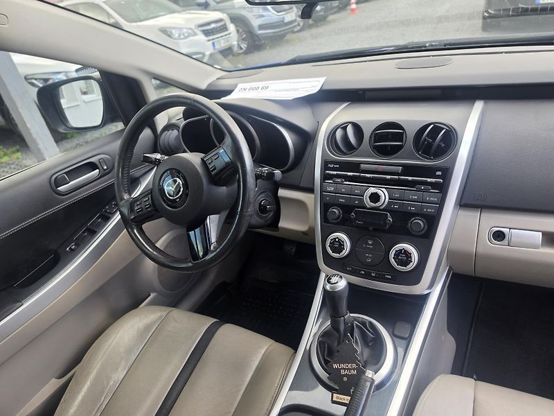 Mazda CX-7 2.3i 191kw Bose Xenon  - fotka 13 z 29
