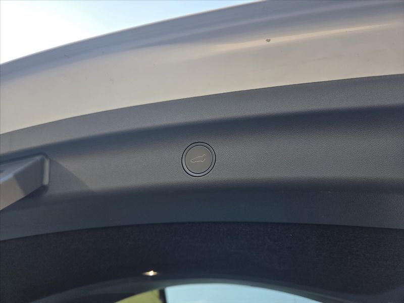 Tesla Model Y 0,0 LFP Ryzen Tažné Enhanced A - fotka 14 z 22