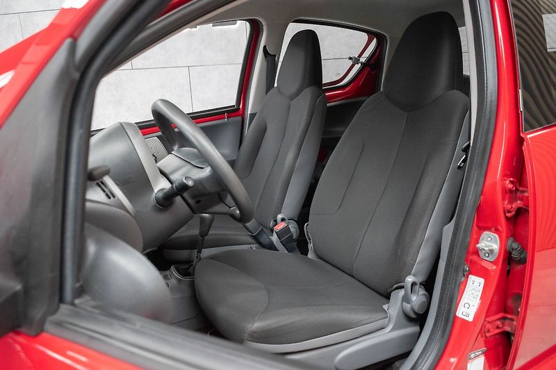 Toyota Aygo 1.0 VVT-i Terra Cool*KLIMA*ČR* - fotka 11 z 36