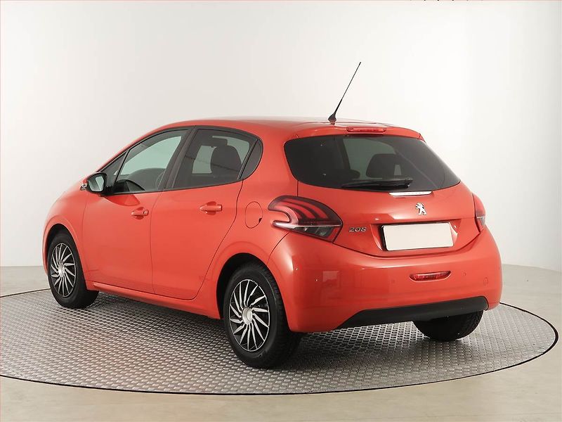 Peugeot 208 (2015) 1.2 PureTech, Tempomat - fotka 4 z 16