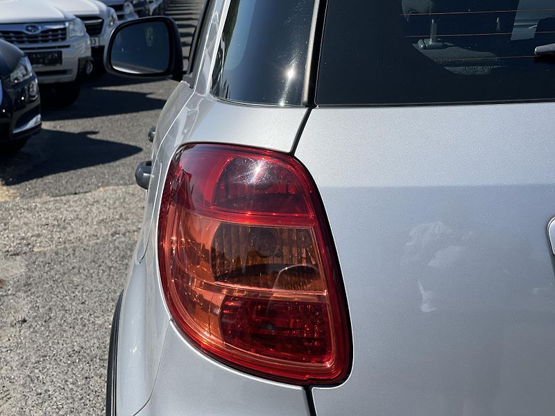 Fiat Sedici 1.6i 16v 4x4 ABS KLIMATIZACE  - fotka 34 z 36