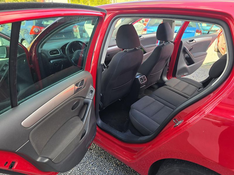 Volkswagen Golf 1.2 TSI  - fotka 7 z 26