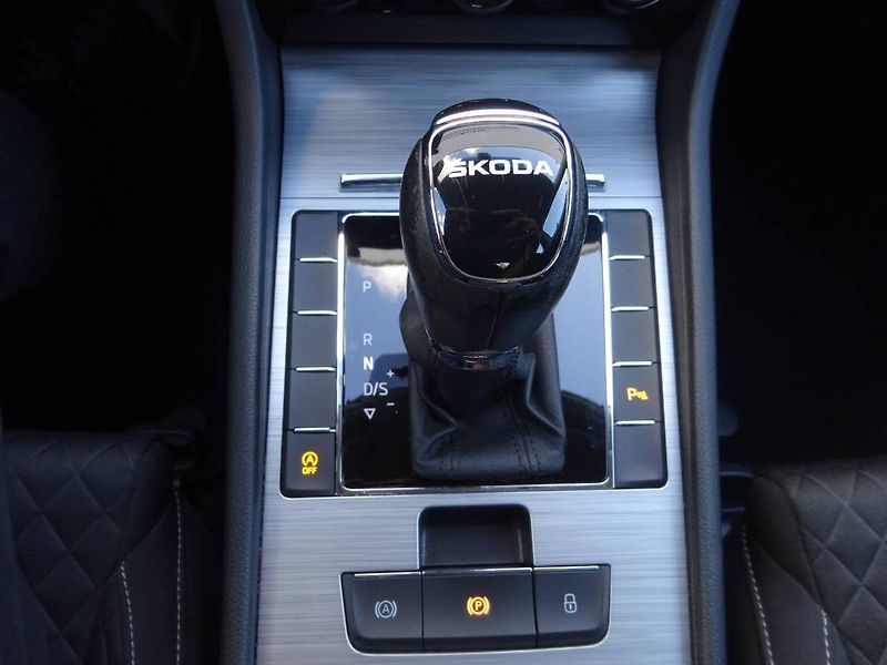 Škoda Superb (2022) 2,0TDi /110kW DSG Ambition - fotka 19 z 26