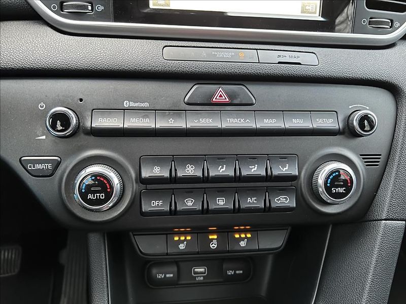 Kia Sportage 1.6 CRDi Exclusiv aut.,ČR,1.M, - fotka 22 z 26