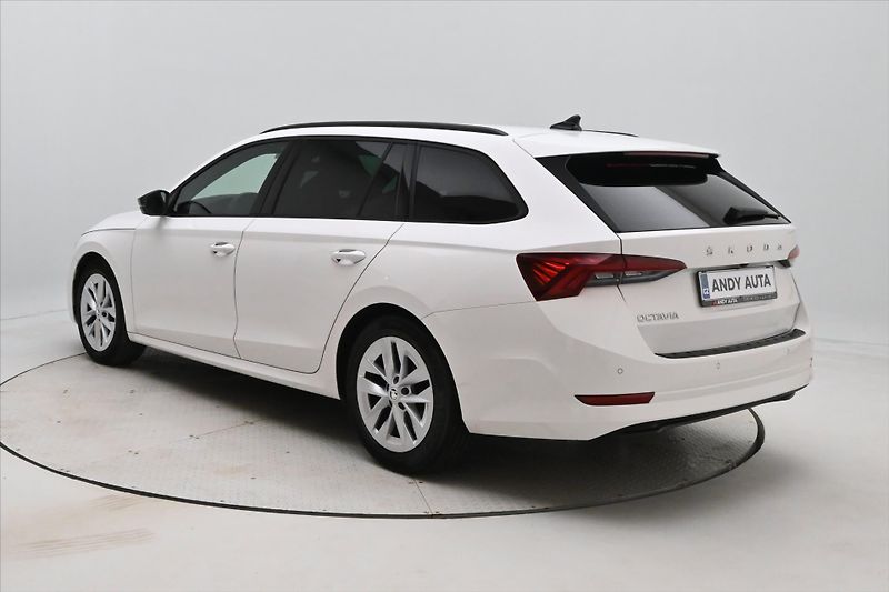 Škoda Octavia 2,0 TDI 110 kW DSG SportLINE Z - fotka 7 z 31