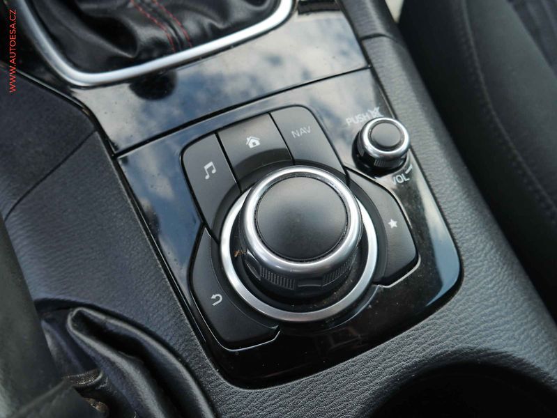 Mazda 3 (2014) 2.0i, ČR, AC, bixen - fotka 19 z 22