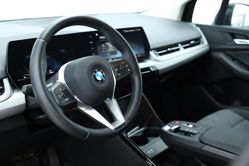 BMW Řada 2 218i Active Tourer - fotka 5 z 10