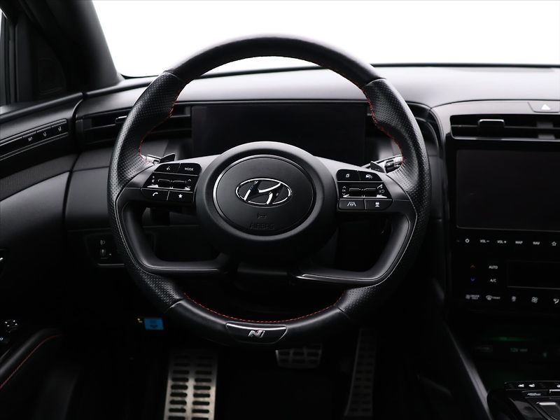 Hyundai Tucson 1,6 T-GDI PHEV 132kW Style 4x4 - fotka 15 z 28