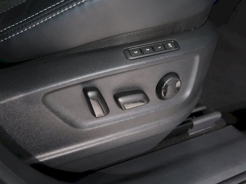 Škoda Kodiaq (2023) SPORTLINE 2.0TSI 140KW 4x4 DSG - fotka 16 z 44