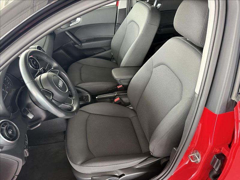 Audi A1 1,0   TFSI SPORTBACK ULTRA - fotka 11 z 22