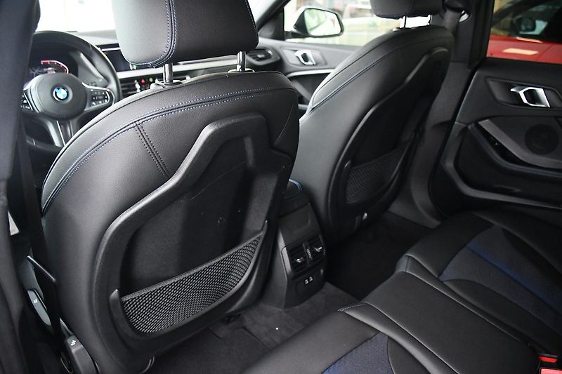 BMW Řada 2 218d M-SPORT 1M ČR ACC - fotka 18 z 45