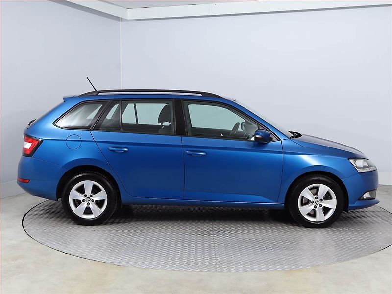 Škoda Fabia (2019) Ambition 1.0 TSI, Tempomat - fotka 6 z 15