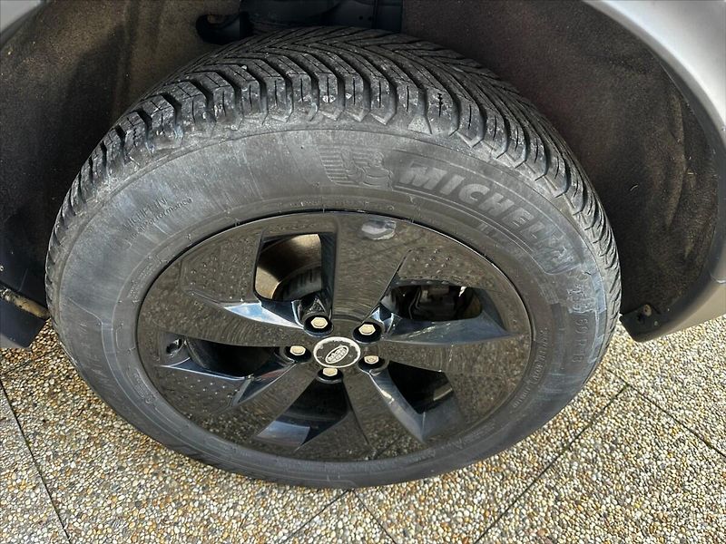 Land Rover Discovery Sport 2,0 D150 AWD 110kW HSE SERVIS! - fotka 43 z 50