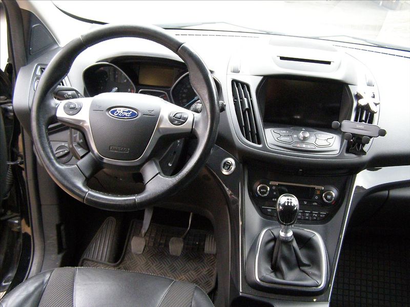 Ford Kuga 2,0   150PS  PANORAMA - fotka 18 z 35