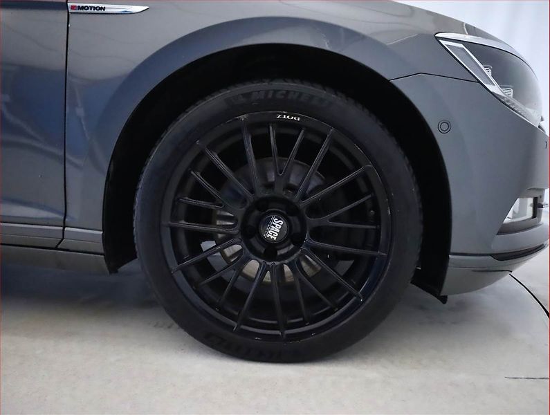 Volkswagen Passat (2015) Highline 2.0 TDI, 4X4 - fotka 15 z 20