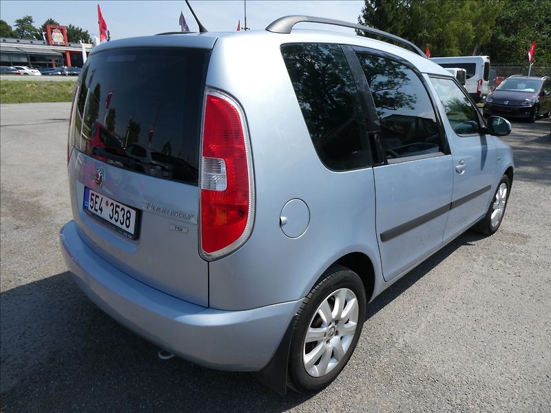 Škoda Roomster 1,2 TSi 2x kola,KLIMA,tempomat - fotka 9 z 43