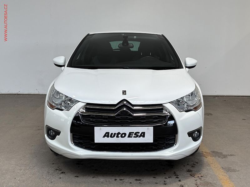 Citroën DS4 (2014) 1.6 VTi, AC, tempo, park - fotka 2 z 15
