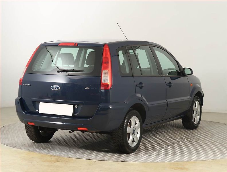 Ford Fusion (2009) 1.4 - fotka 5 z 17