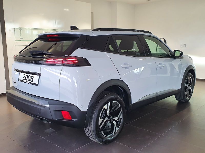 Peugeot 2008 (2026) ALLURE 1.2 TURBO 100k MAN6 - fotka 6 z 17
