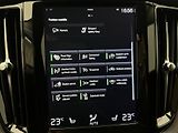 Volvo XC60 B4 AWD MOMENTUM AUT - náhled 33