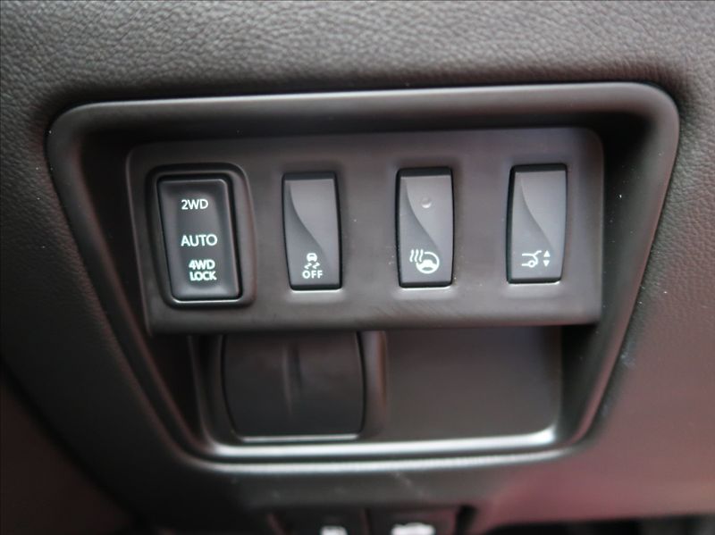 Renault Koleos 2,0 dCi,130kW,Initiale,4x4,DPH - fotka 18 z 32