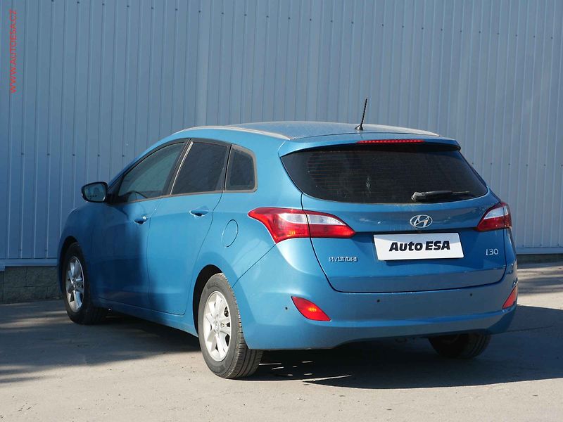 Hyundai i30 (2013) 1.6 CRDi, ČR - fotka 6 z 17