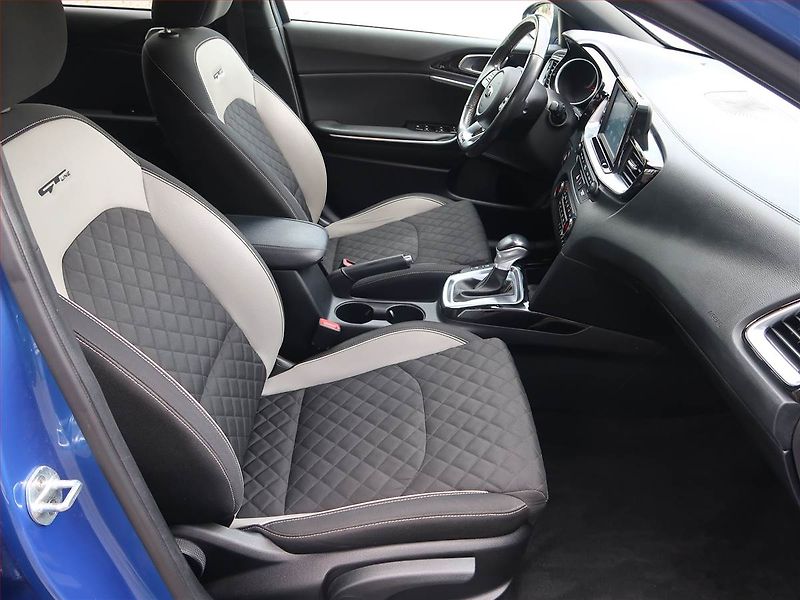 Kia Ceed (2019) GT Line 1.4 T-GDI, Automat - fotka 9 z 19