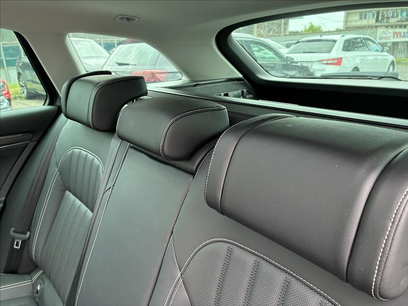 Škoda Superb 2,0 STYLE,PANORAMA,TAŽNÉ,LED - fotka 14 z 36