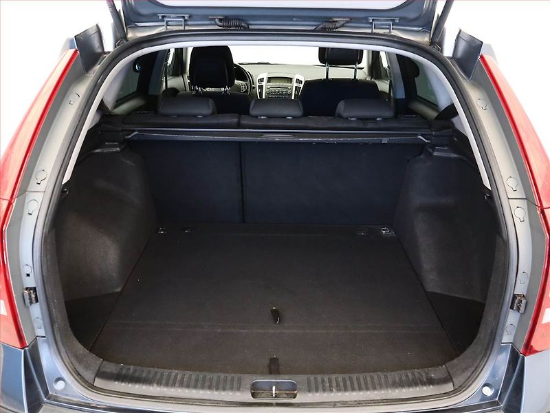 Kia Ceed (2009) 1.6 CVVT, nová STK, pěkný stav - fotka 11 z 15