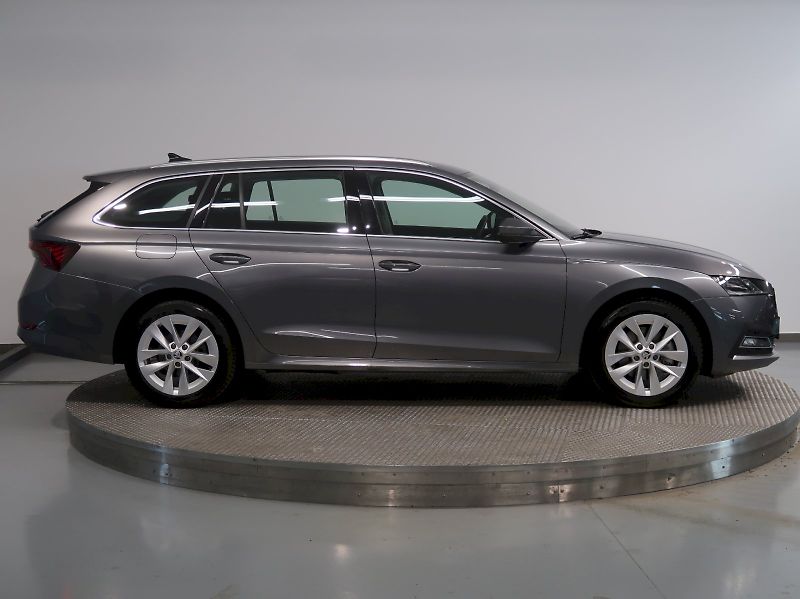 Škoda Octavia (2023) iV STYLE 1.4TSI 110KW DSG NAVI - fotka 8 z 41