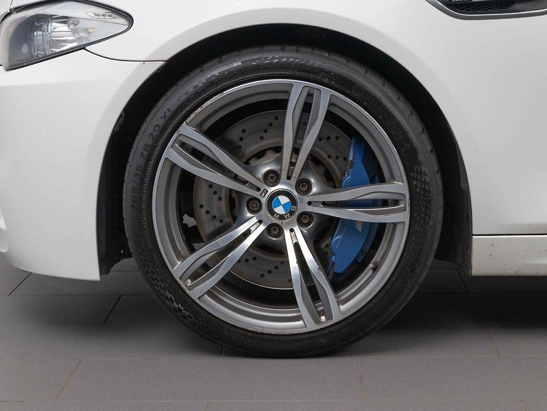 BMW M5 - fotka 6 z 22
