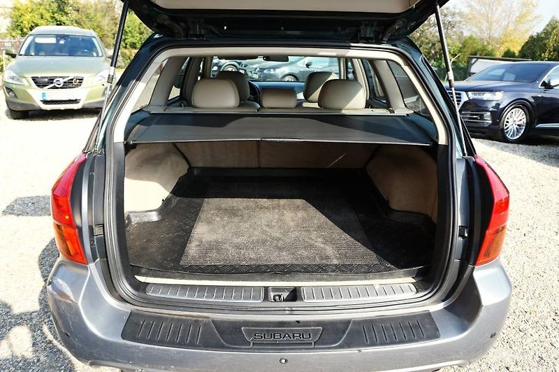 Subaru Outback (2004) 3,0R  H6 180 kW - fotka 11 z 52