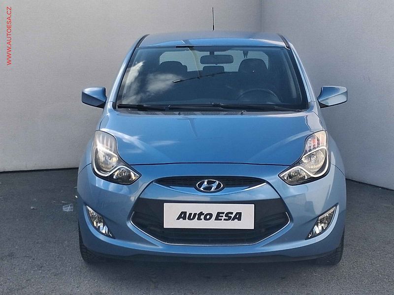 Hyundai ix20 (2012) 1.6i, 1.maj,ČR, AC. STK6/28 - fotka 2 z 17
