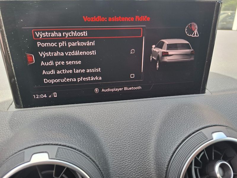 Audi Q2 (2016) 2.0TDI 140kW 7A QUATTRO S-LINE - fotka 19 z 47