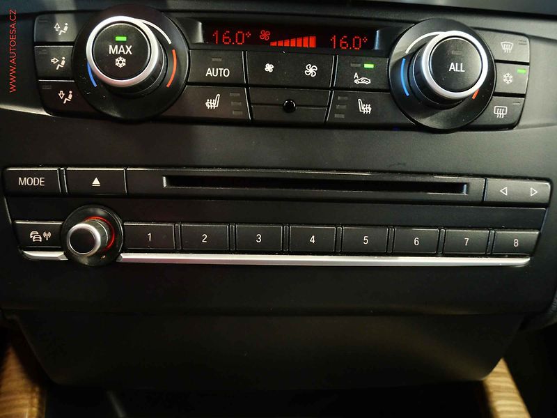 BMW X3 (2012) 3.0d xDrive 30d, ČR, AT - fotka 21 z 27