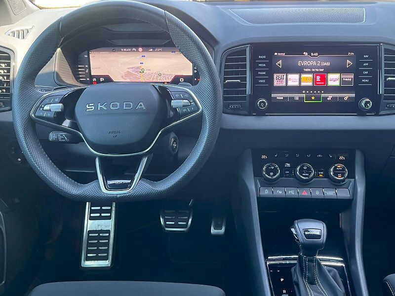 Škoda Karoq (2025) Sportline 1,5TSI / 110 kW DSG - fotka 11 z 36