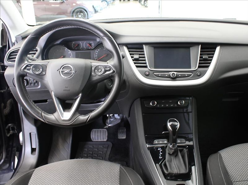 Opel Grandland X 1,2 Turbo 96kW AT 1.maj.ČR - fotka 8 z 16