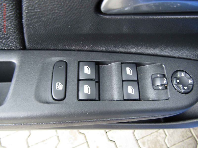 Opel Corsa (2023) 1.2 T, 1.maj,ČR, servis - fotka 11 z 18