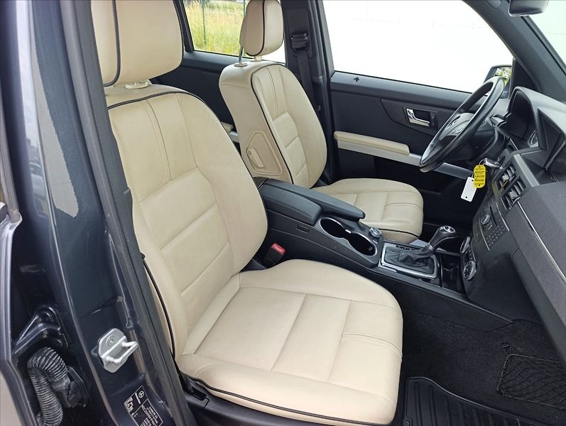 Mercedes-Benz GLK 2,1 220 REZERVOVÁNO CDi 4x4 Au - fotka 27 z 36