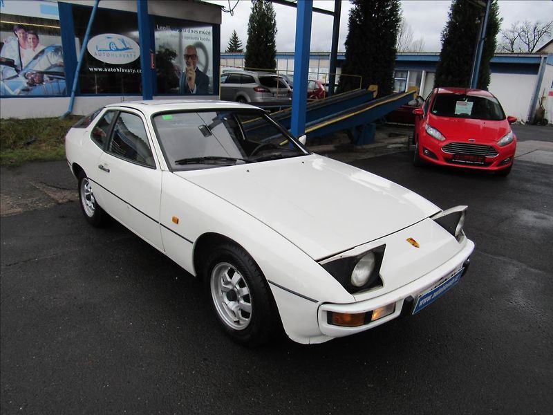 Porsche 924 2,0 Coupe Targa Automat - fotka 3 z 29