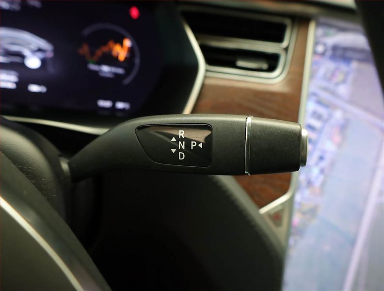 Tesla Model S (2018) 75D - fotka 20 z 27