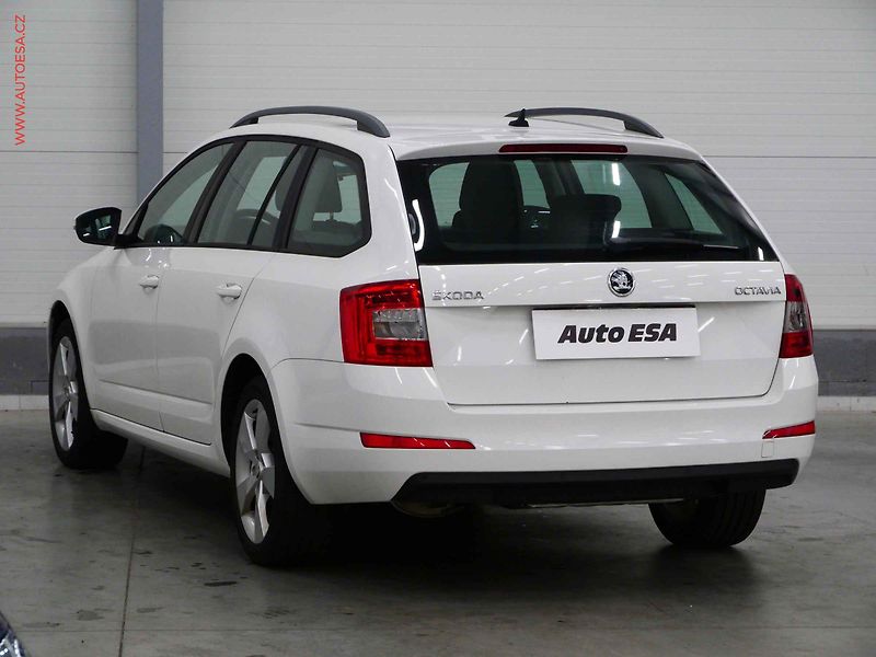 Škoda Octavia (2014) 2.0TDI, ČR, Elegance, bixen - fotka 6 z 20