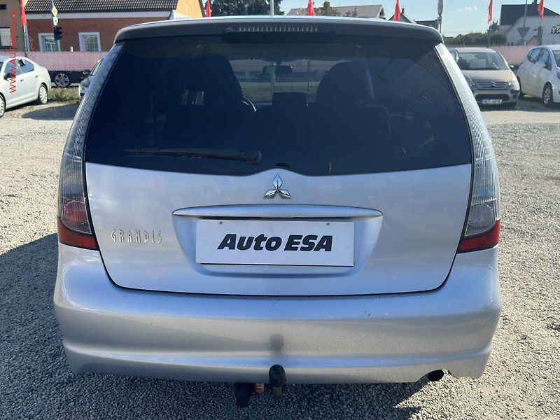 Mitsubishi Grandis (2004) 2.4i, AT, AC - fotka 5 z 17