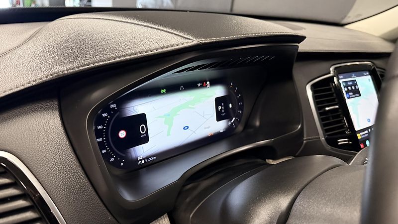 Volvo XC90 (2022) B5 ,ČR, REZERVOVÁNO - fotka 42 z 72