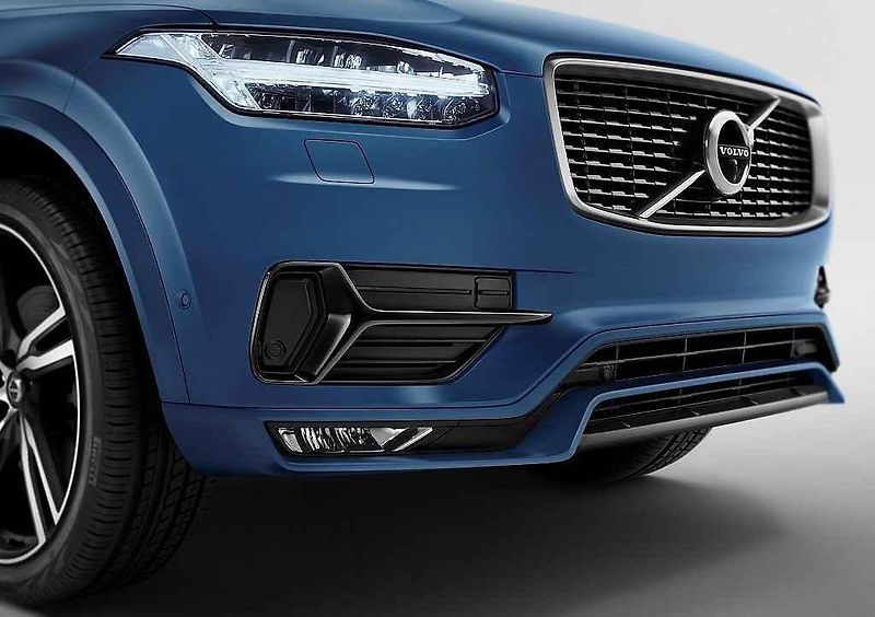 Volvo XC90 v provedení R-Design.
