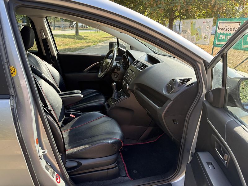 Mazda 5 2.0 Sports-Line - fotka 17 z 28